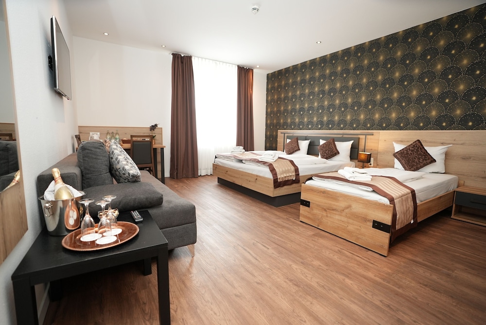 Frankfurt Vacations - Hotel Attache - Property Image 39