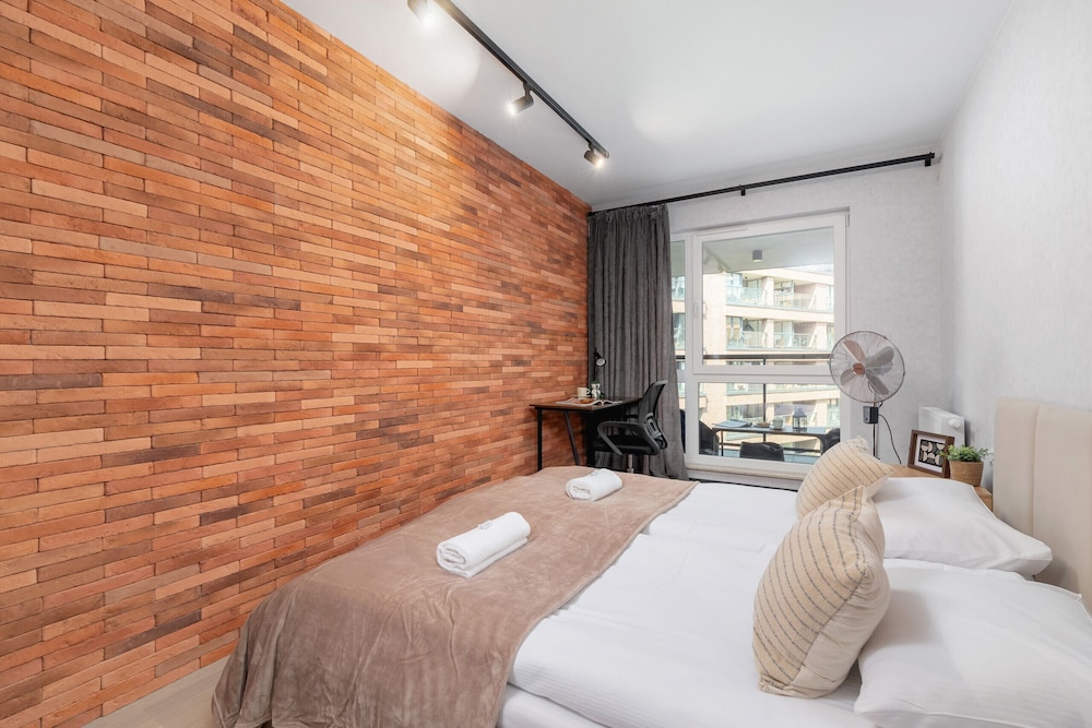 Exquisite Zablocie by Renters Prestige view 4