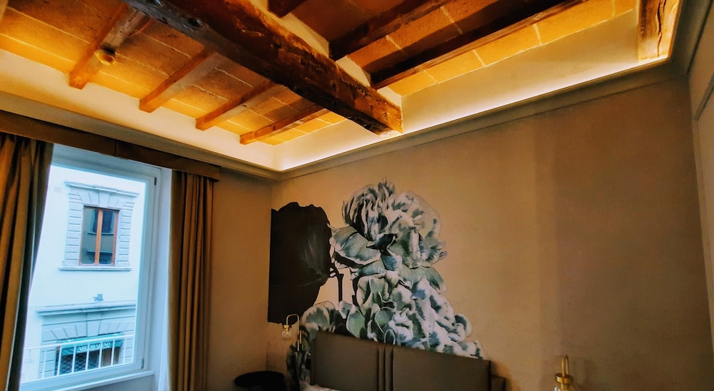 Palazzo 42 view 4
