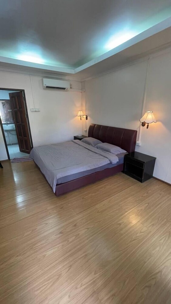 Cocohut LongBeach Perhentian Resort