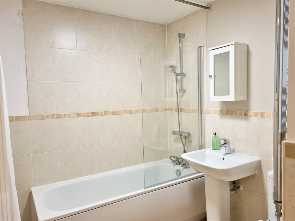 Wessex Court Central Apartments view 4