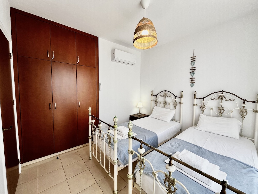 65 PRO - Stay Aphrodites Dream Villa