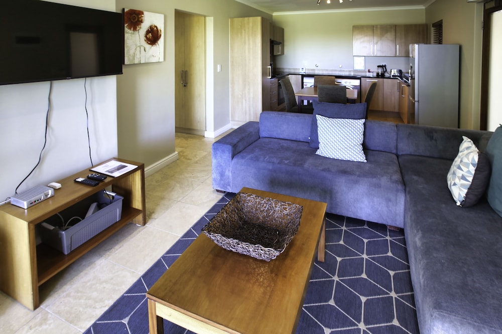 Ellefsen Golf Suite 103 Langebaan 4-slpr view 3