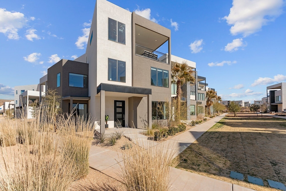 Olympic Escapes Silver 4 Bedroom Townhouse
