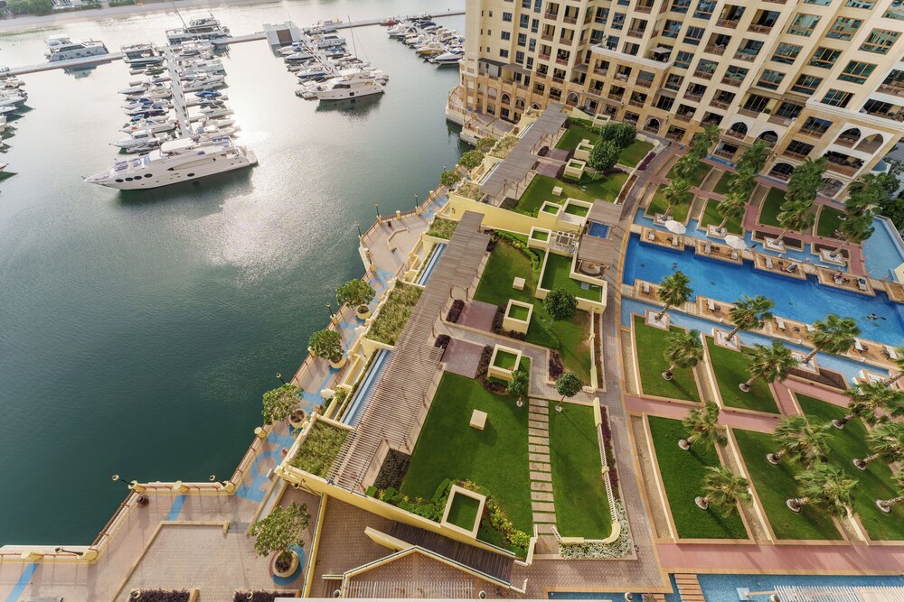 Maison Privee - High-End Palm Apt w/ Picturesque Seafront Views