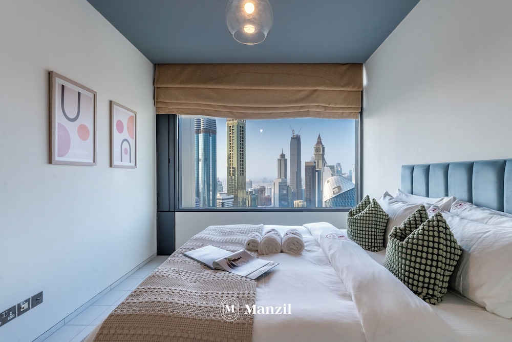 Manzil-1BR Apartment with Skyline Views