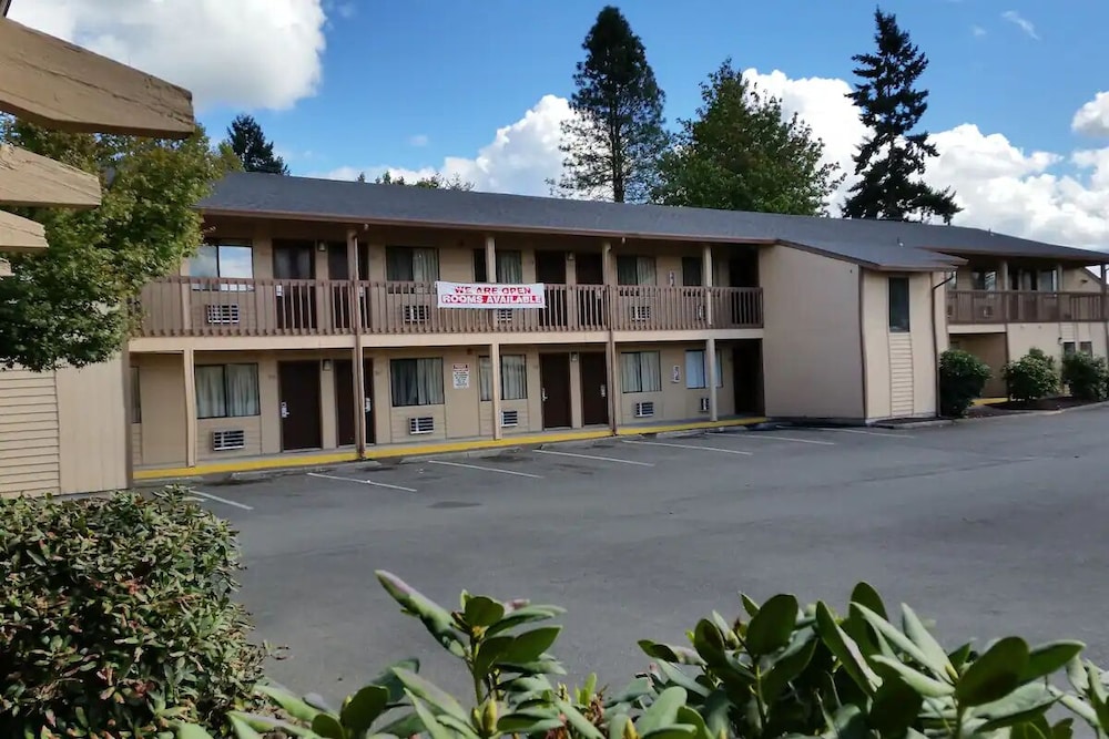 Centralia Inn