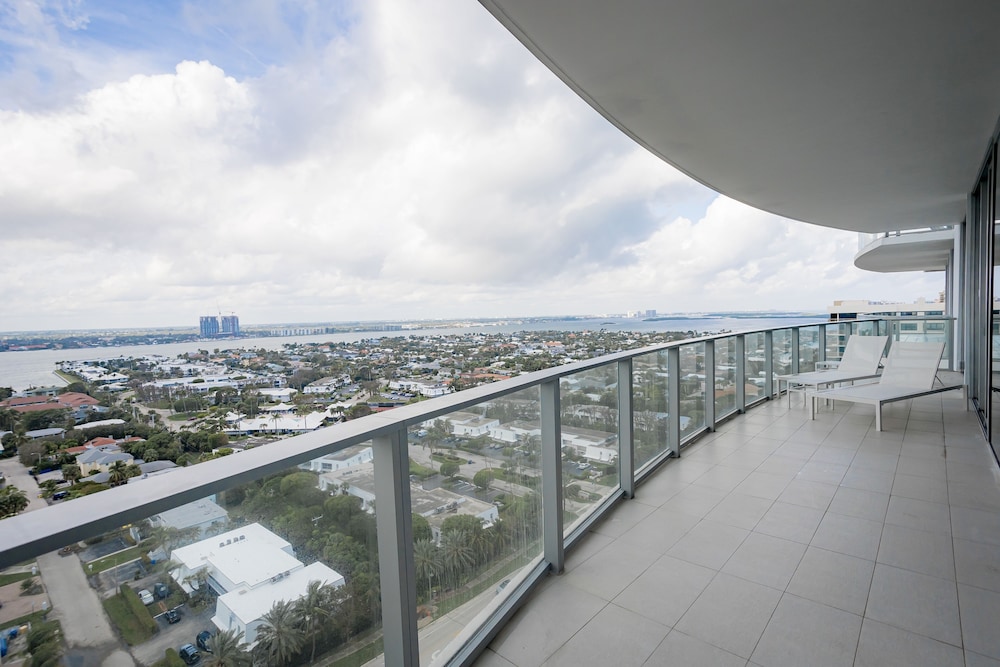 Private Condos at Amrit Ocean Resort