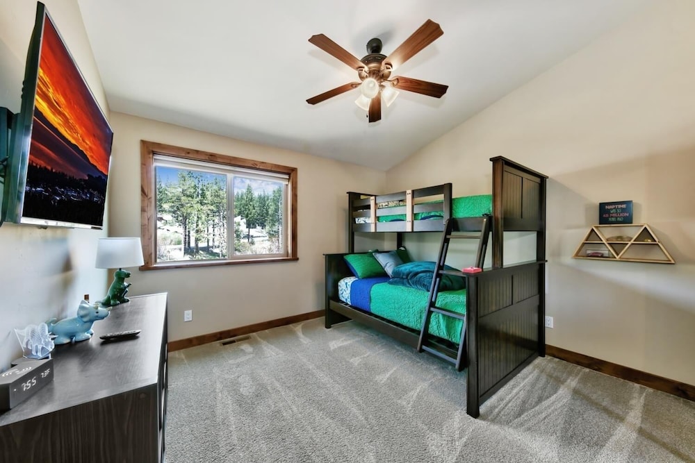 1008c Mountain View Retreat 5 Bedroom Home