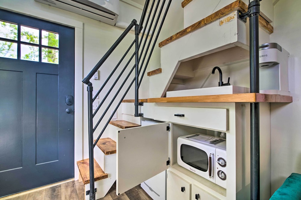 Modern Starkville Tiny Home Near Dining  MSU - Property Image 14