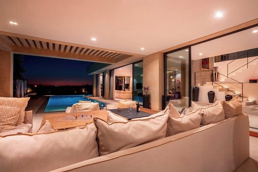 Villa Blanchette Marrakech – Villa Élégante avec Piscine Chauffée et Spa Privatif