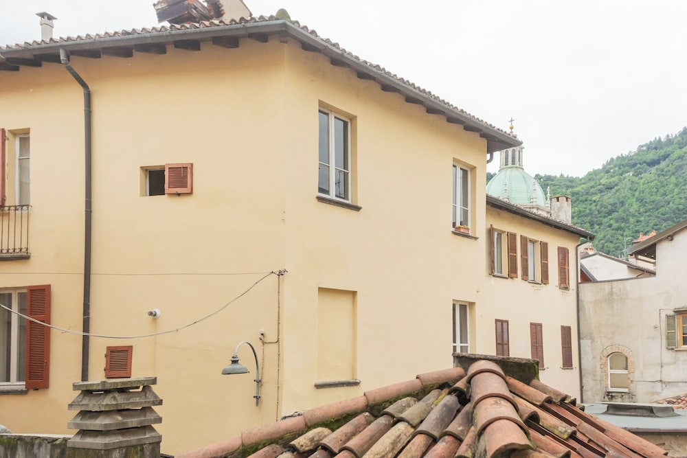 Up On the Roof by Rent all Como