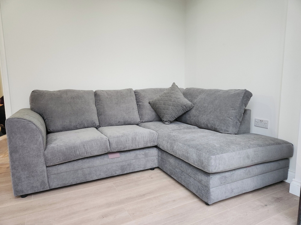 The Chalet is pet Friendly on a Farm Near Malvern