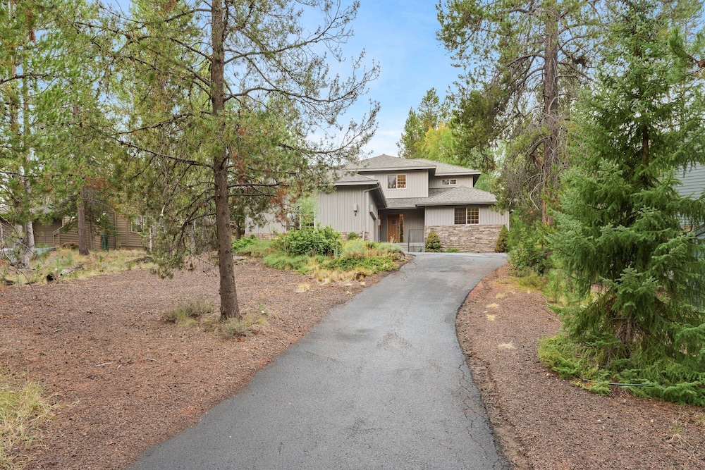 4 Tan Oak Lane 5 Bedroom Home