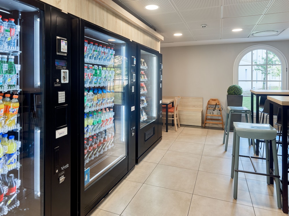Magny-le-Hongre Vacations - BB Hotel pres de Disneyland Paris - Property Image 7
