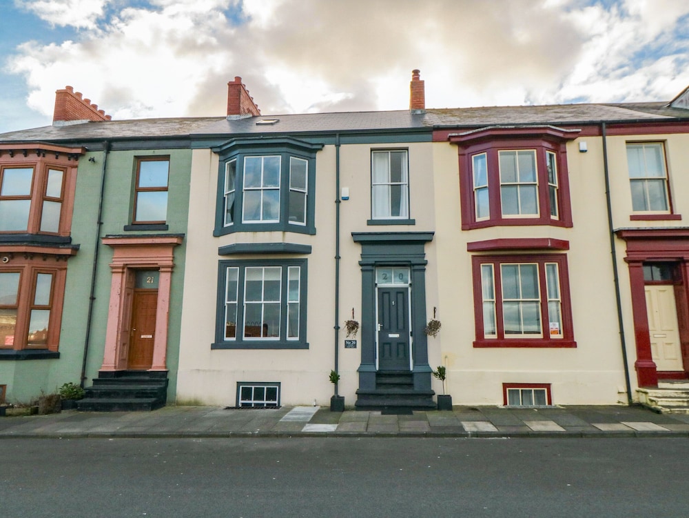 No.20 The Headland