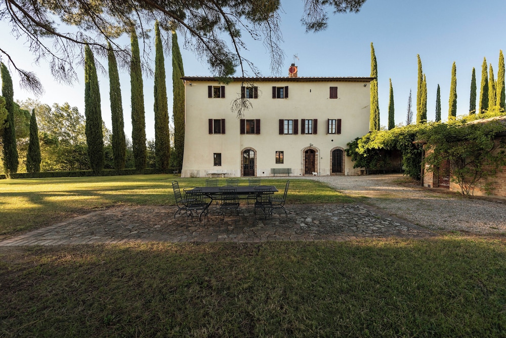 Green Hill Apt In Tuscan Countryside