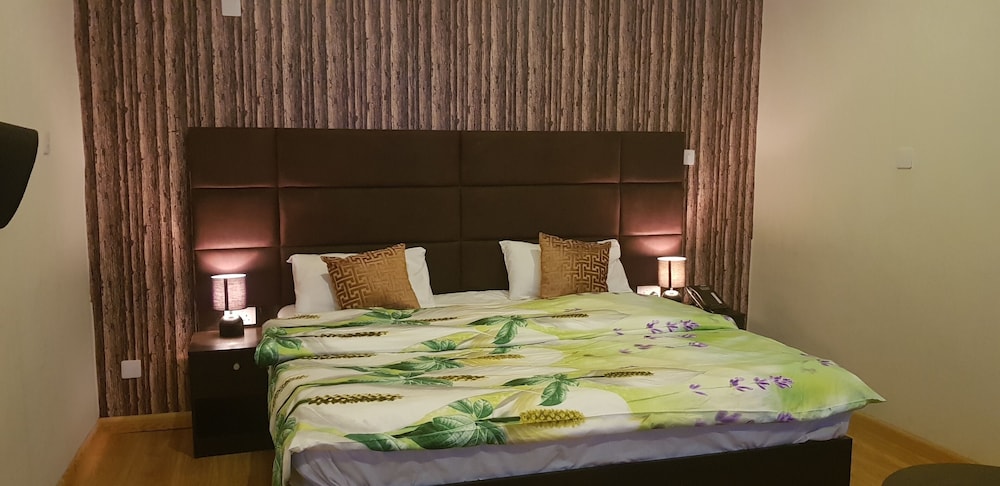 Bamboo Lounge and Guesthouse view 2