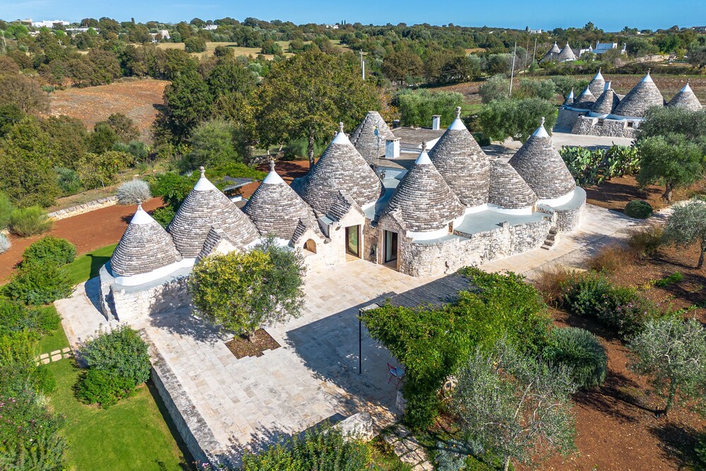 Tenuta Diciassetteconi Trulli With Pool photo 1