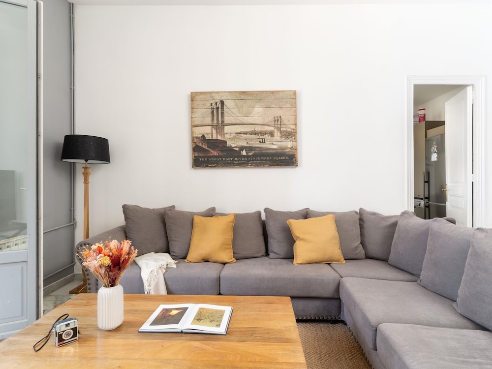 Esplendido Apto de 3 Habitaciones con Terraza