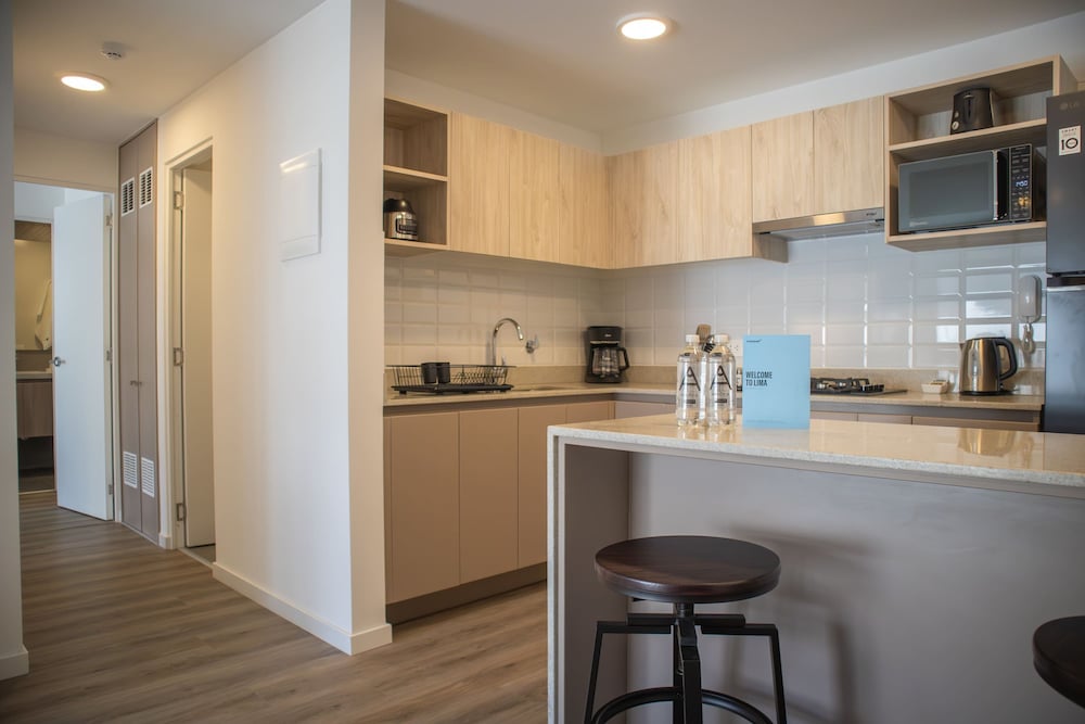 w Fantastic 2BR w Modern Deco in San Isidro
