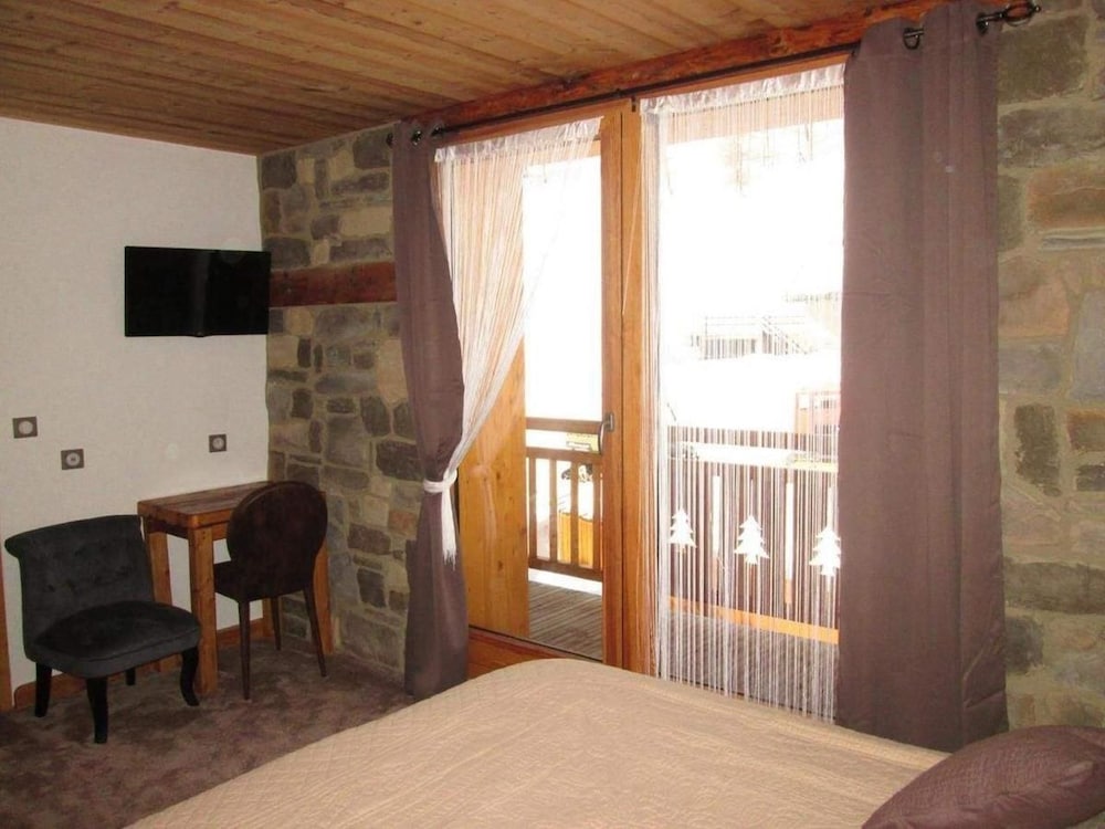 Chalet Monte Bianco view 2