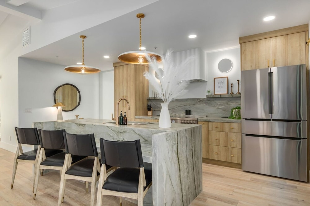 The Kingsley Custom Heated Pool Chef Kitchen Chess