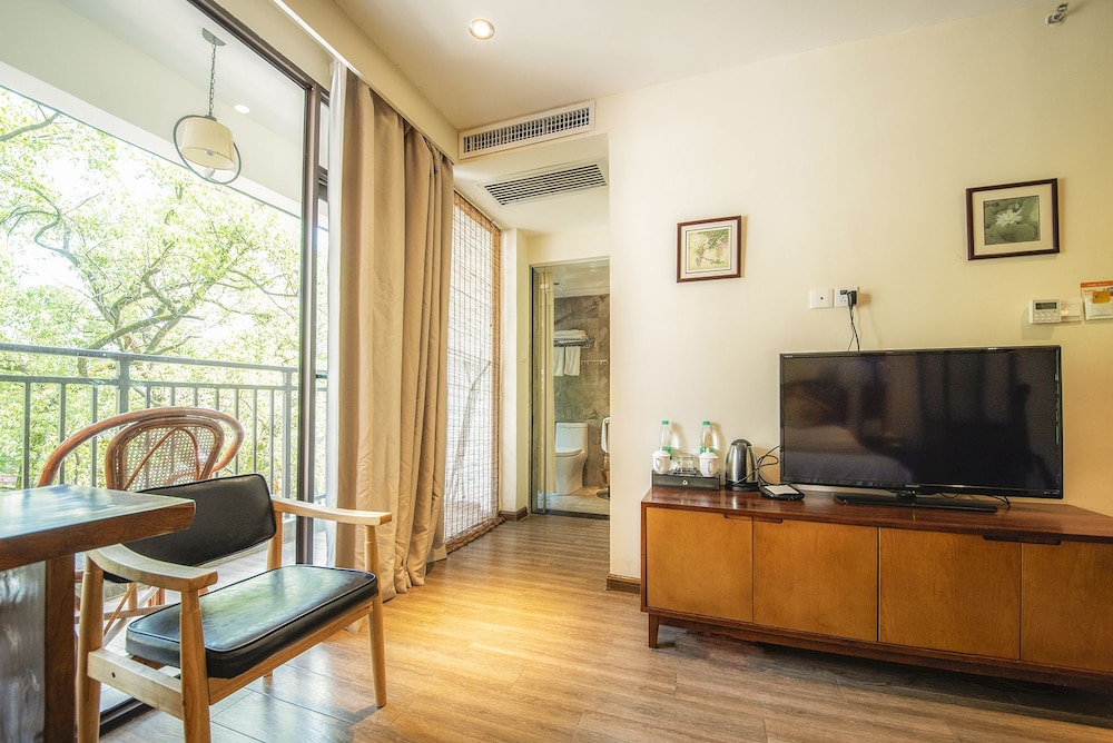 Dongfang Tianshe Resort