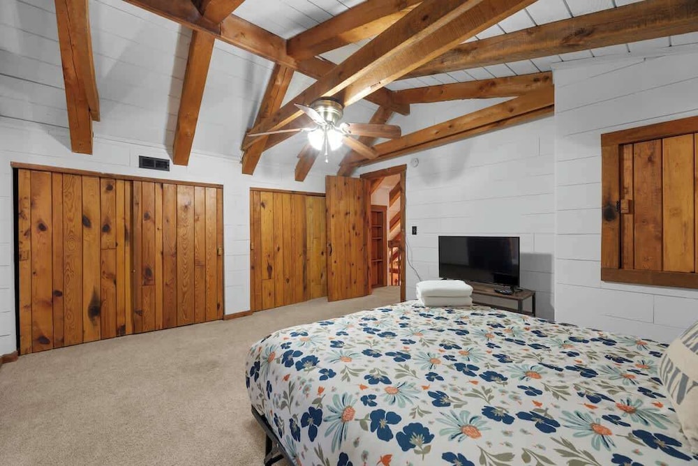 Outdoors Sleeps7 Family Getaway Fun Arcade