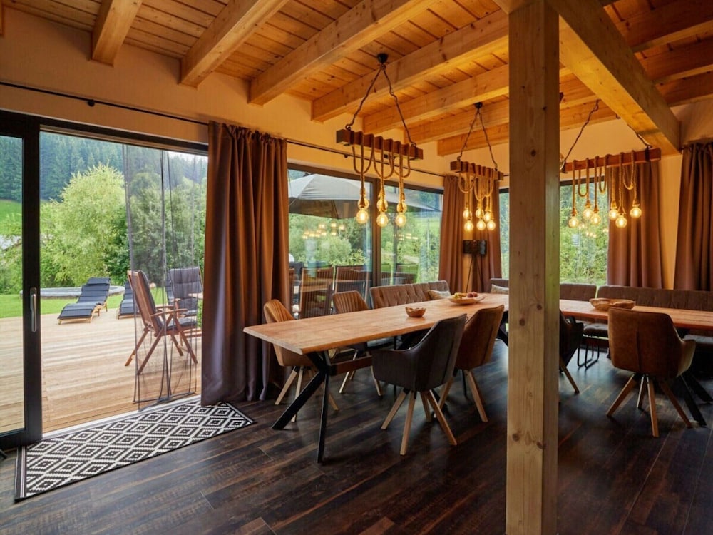 Welcoming Villa With Amenities