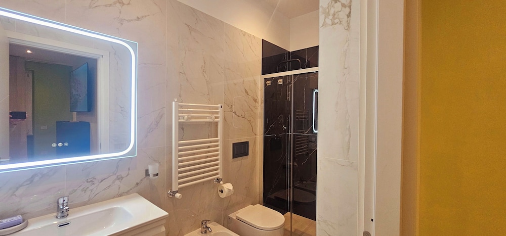 Il Magnifico Superior Rooms 400m from Tiburtina Railway Station and 290m from Metro