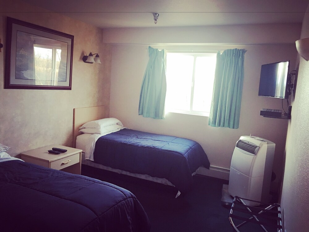 Windbreak Hotel