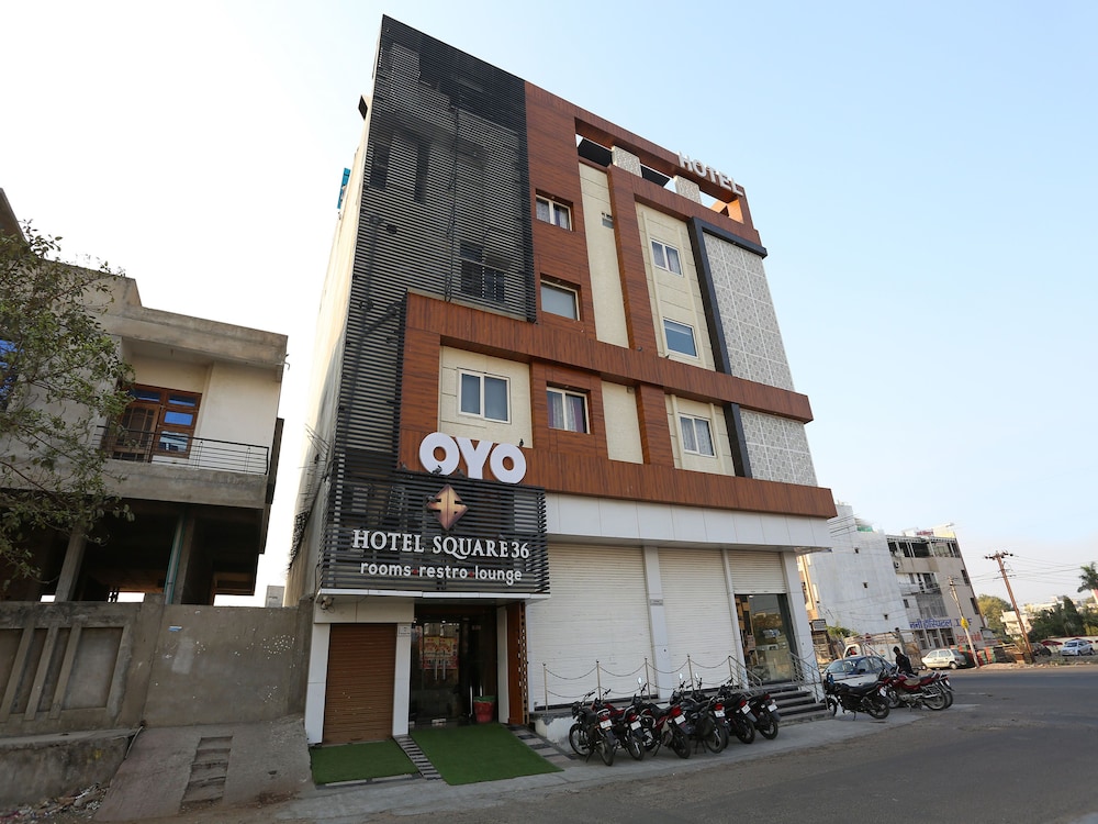 Capital O 5758 Hotel Square 36