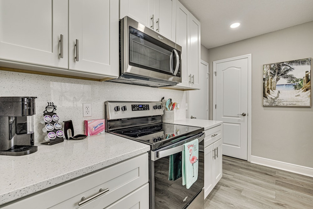 Renovated Villa Btwn Lake Sumter & Spanish Springs