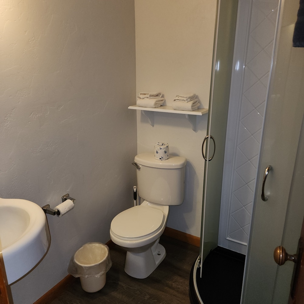 Canyon Motel - Property Image 5
