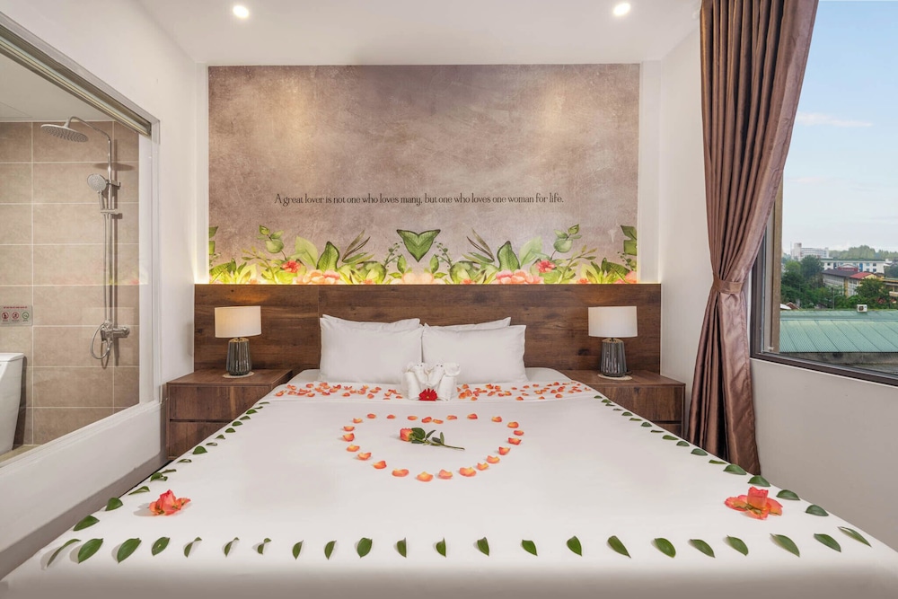 Kly Luxury Hotel