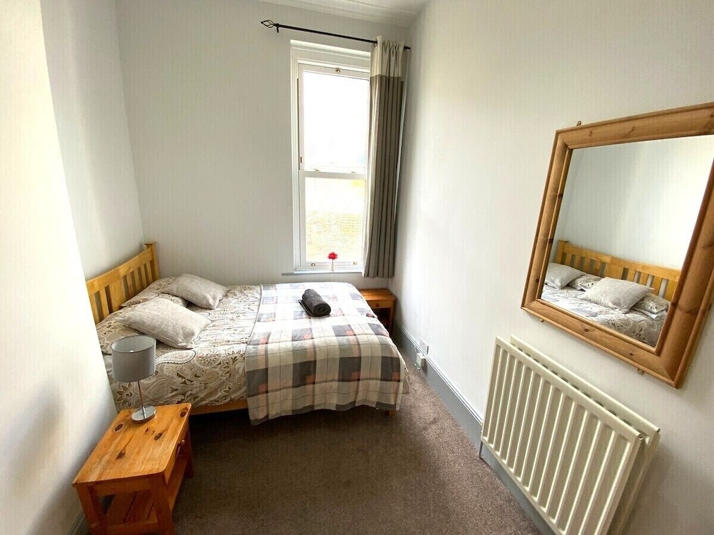 Lovely Victorian Apartment in Clifton Village view 3