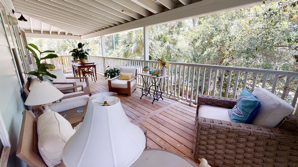 1616 Jones Avenue by Tybee Vacation Rentals