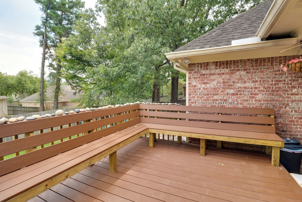 Spacious Suburban Home w/ Pool Access in Ridgeland