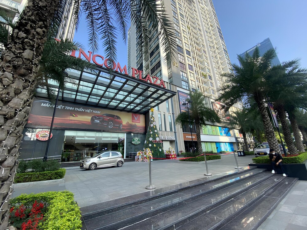 HKG-Vinhomes Sky Lake - Luxury Apartment