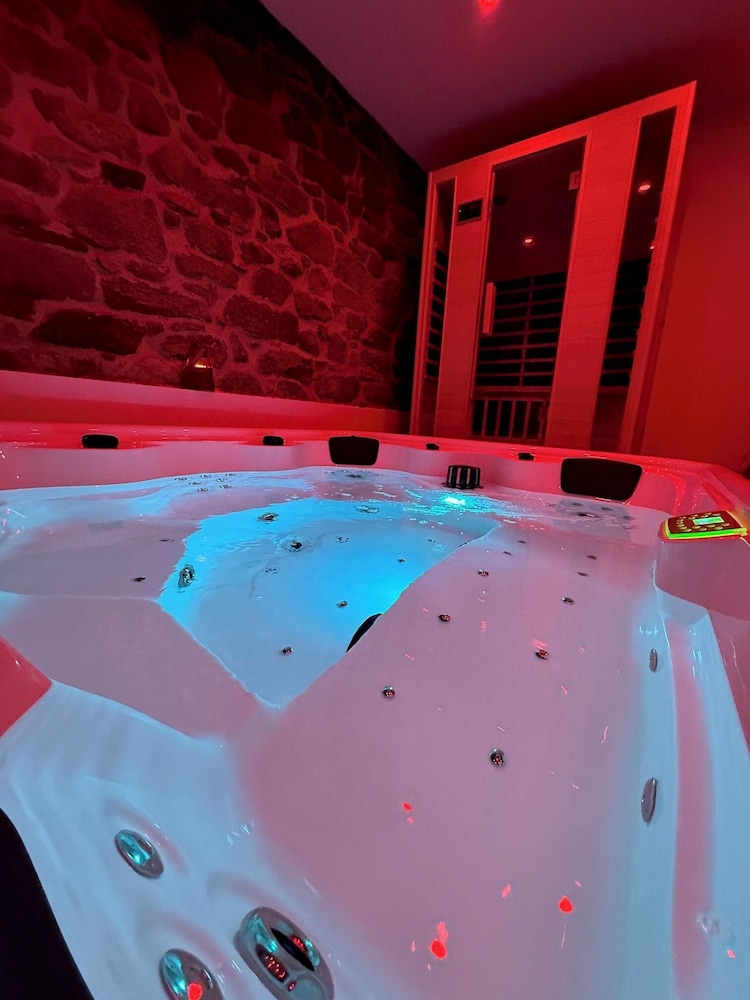 EXORIA Luxury Rooms & Spa