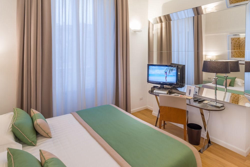 Les Diamants Spanish Steps Suite