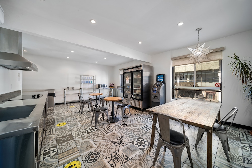 Samesun Hollywood - Hostel