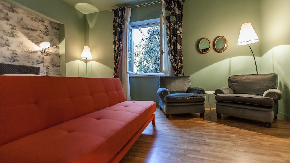 Rental in Rome Suite Spanish