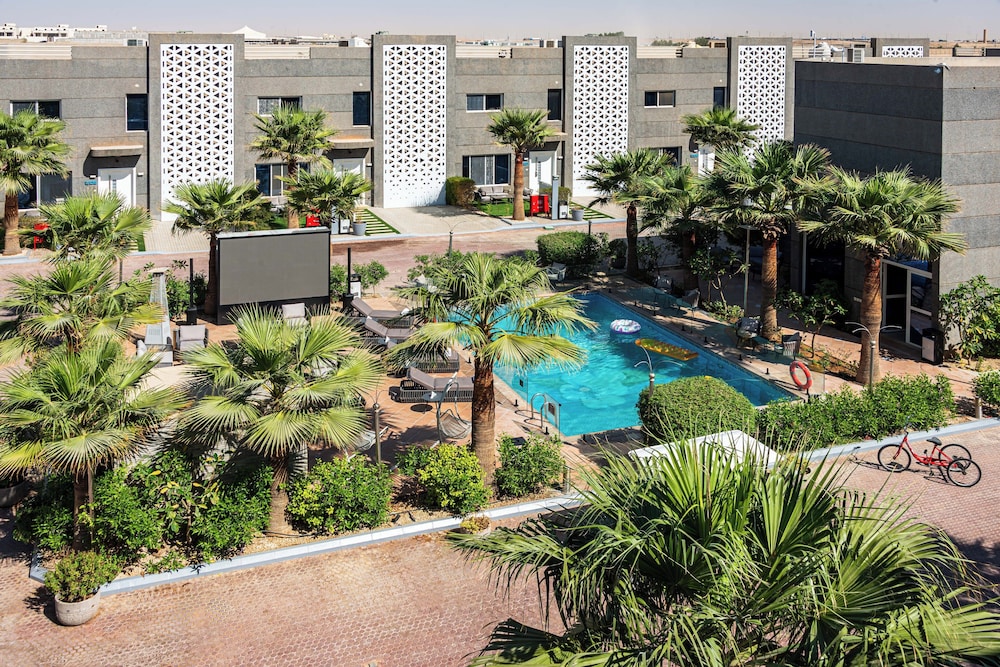 Renium Al Qairawan Resort - Riyadh