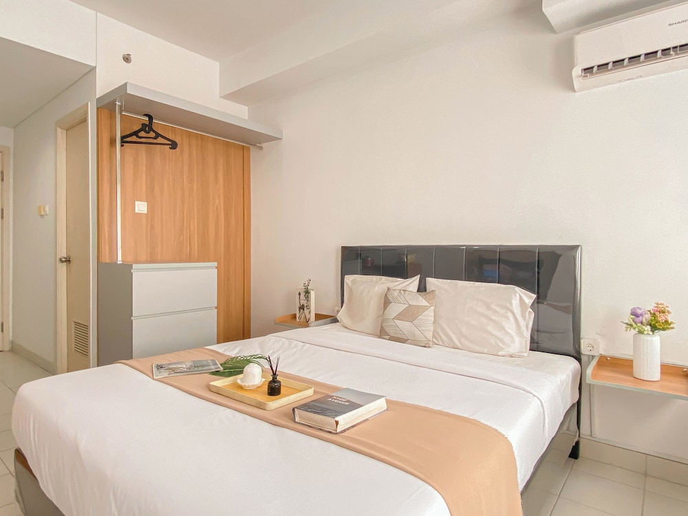 Basic Look Studio At Patraland Urbano Apartment