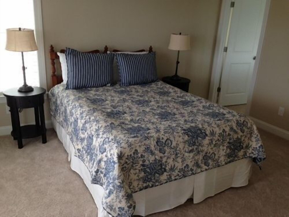 Fishers By The Sea 4 Bedroom Home by RedAwning view 3
