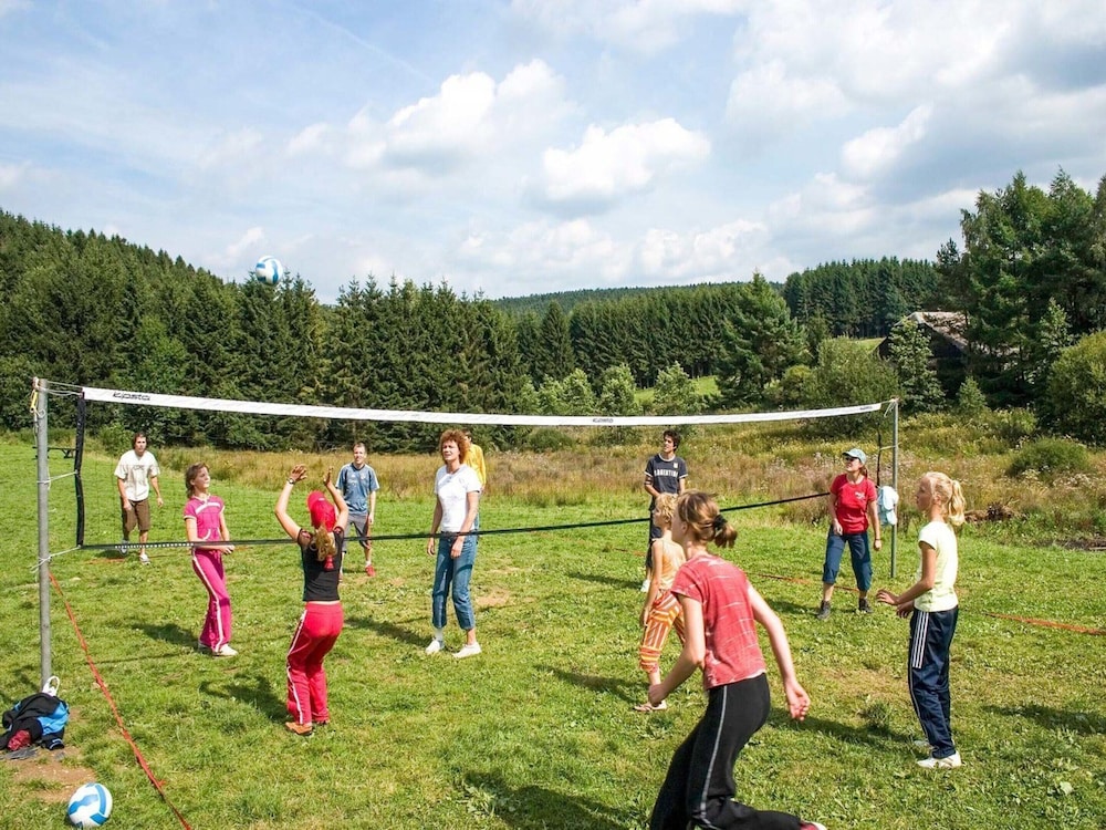Family Forest Stay With Garden