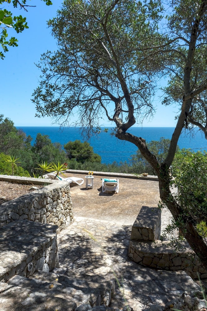 Villetta Sulvia - Alloggio Alaterno con Terrazza Vista Mare