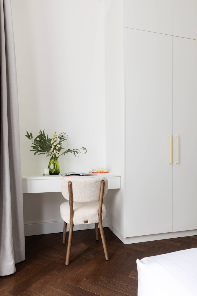 Westbourne Park Road Xviii by Onefinestay